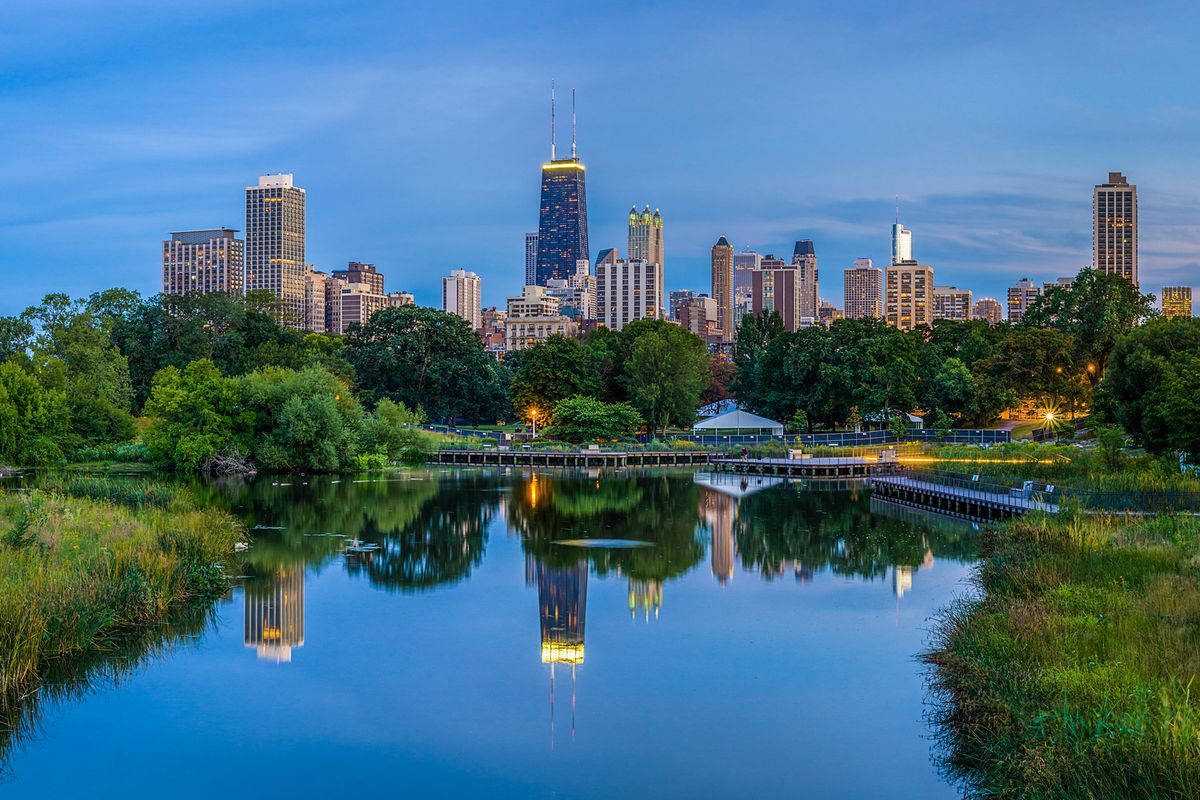 Looking for luxury apartments for rent near Lincoln Park? 3