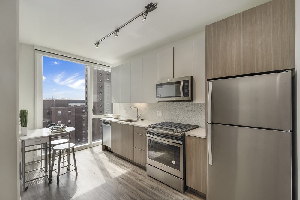 Looking for luxury apartments for rent near 1407 s Michigan?