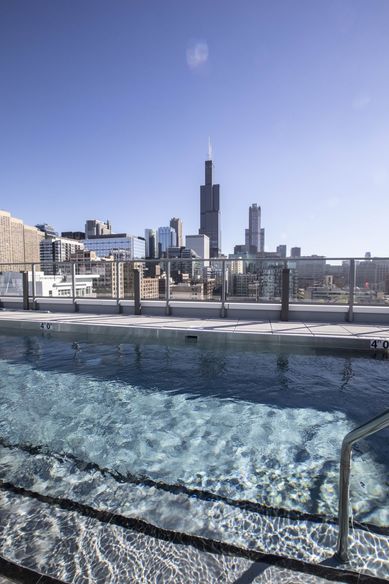 Looking for luxury apartments for rent near west loop?