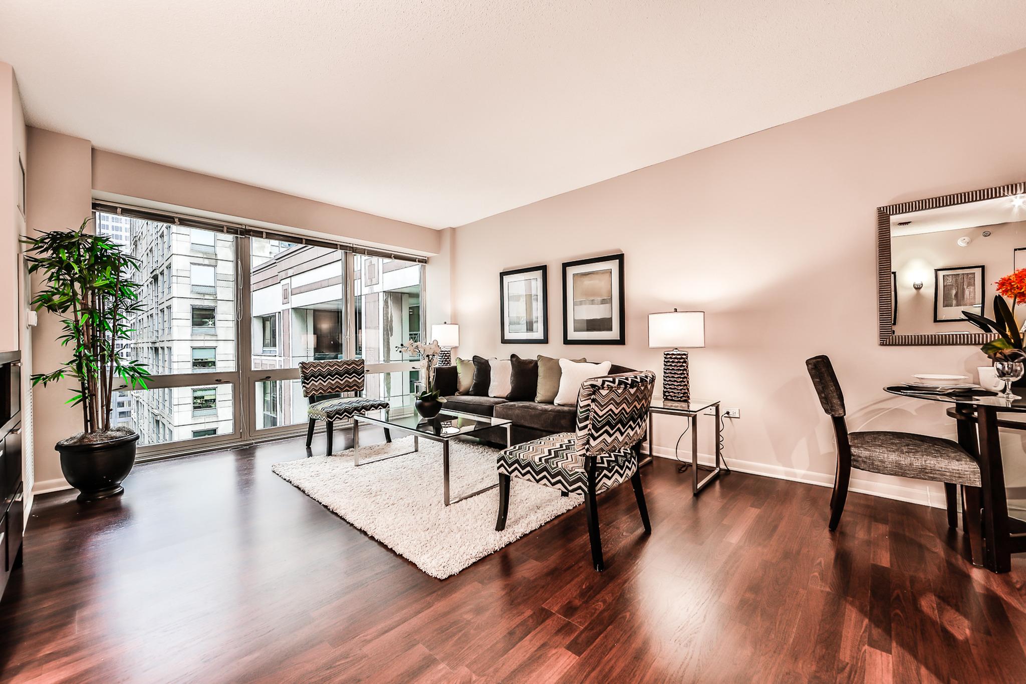 Looking for 2 bedroom apartments for rent near downtown Chicago?