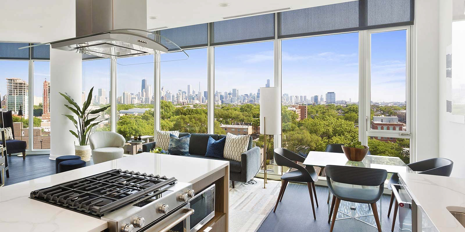 Looking for new luxury apartments for rent near Lincoln Park?