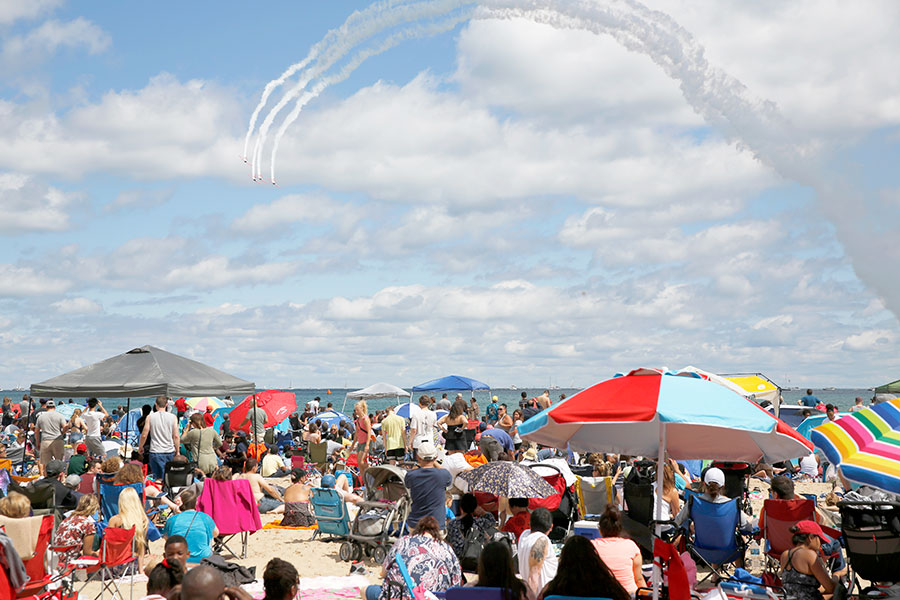 Looking for things to do near downtown Chicago Air and Water Show this weekend?
