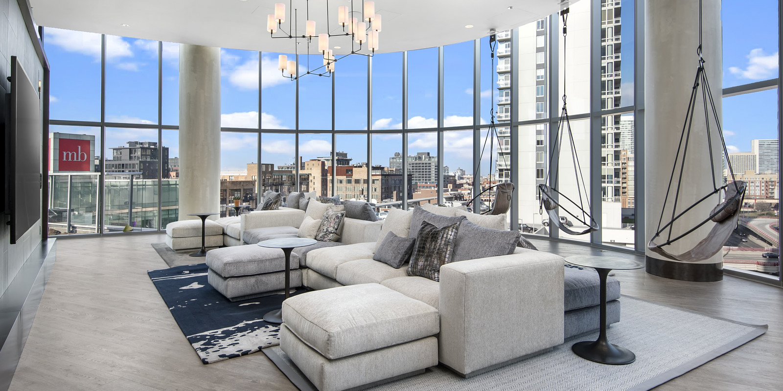 Looking for luxury apartments for rent near West Loop? 28